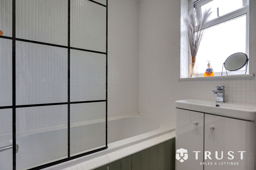 Additional image 15 of 3 bed detached house for saleMortimer Terrace, Healey, Batley WF17