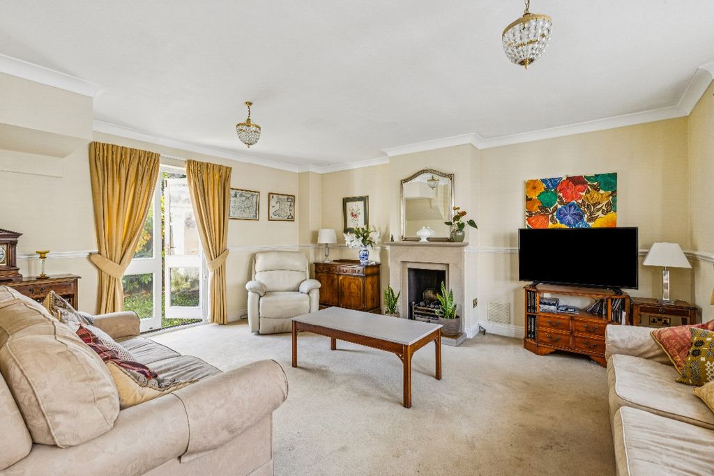 Property photo 3 of 16