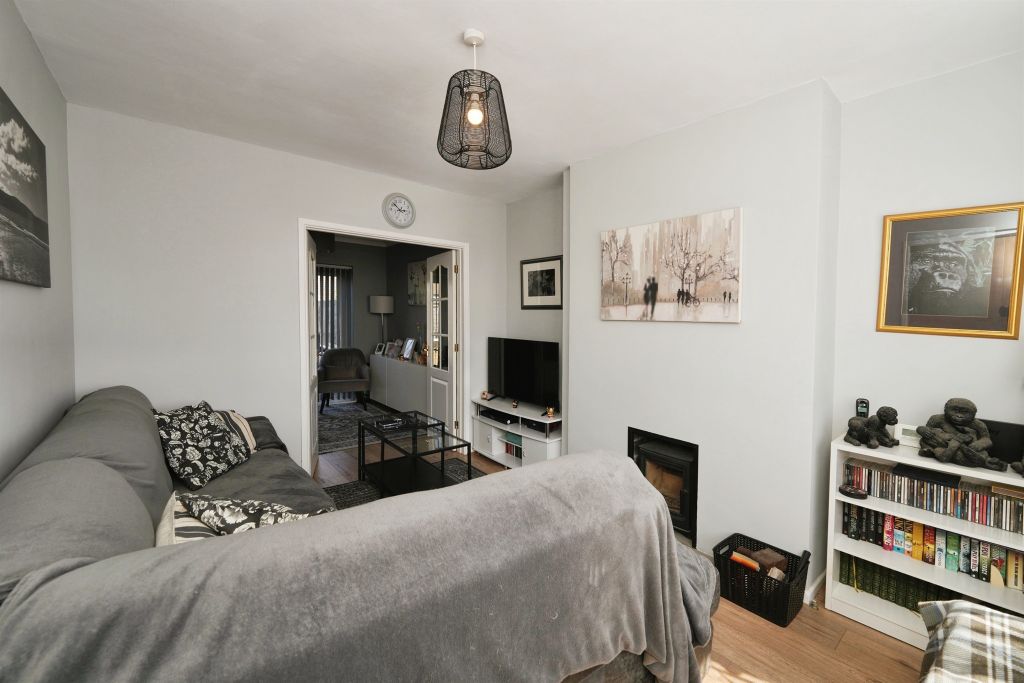 Property photo 2 of 17