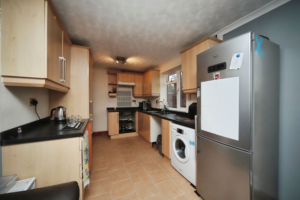 Property photo 2 of 19 Kitchen/Diner