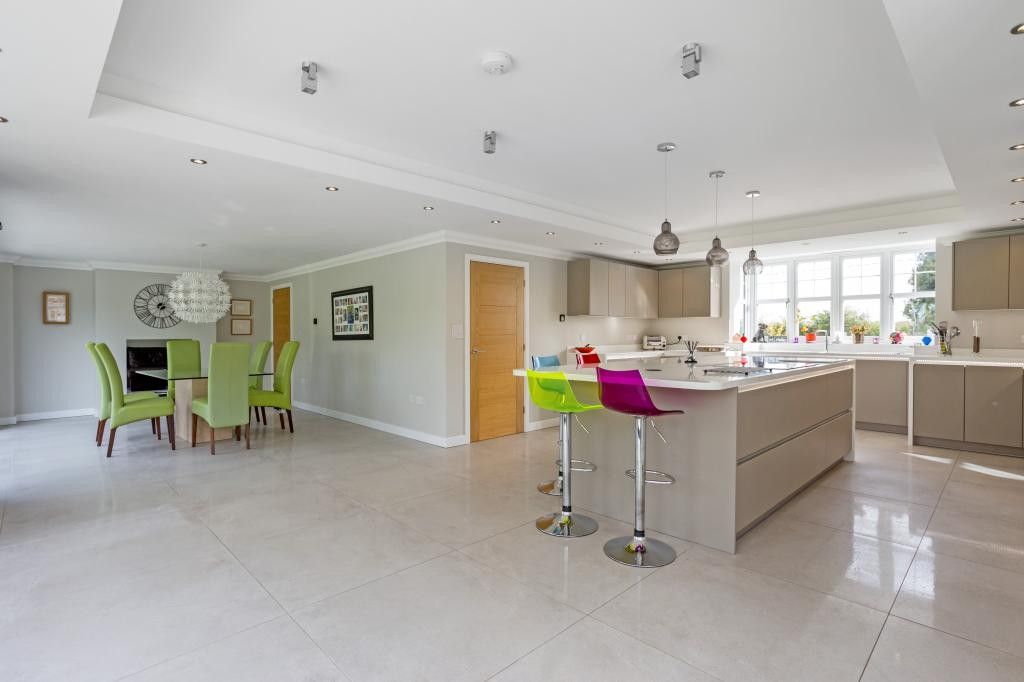 Property photo 3 of 29 Kitchen/Family Room