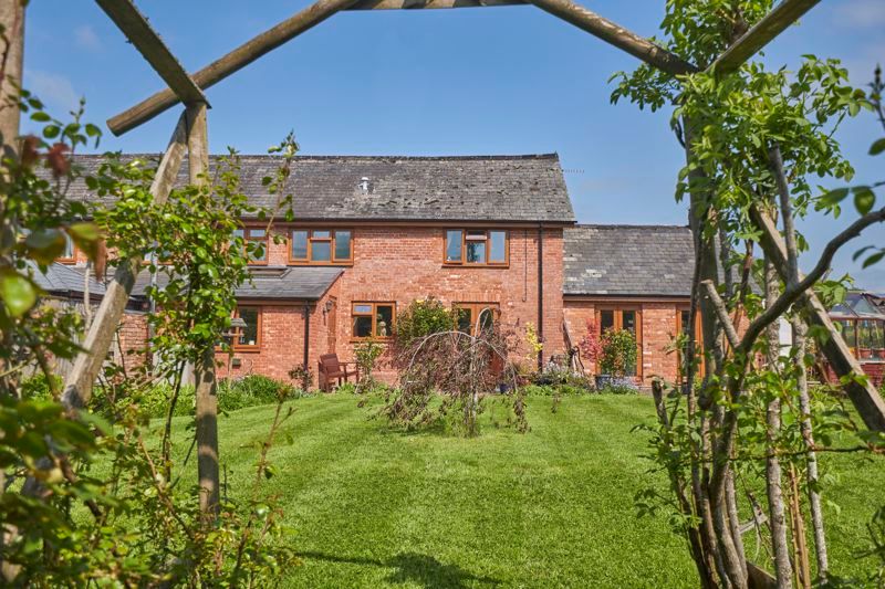 Property photo 1 of 16 Garden