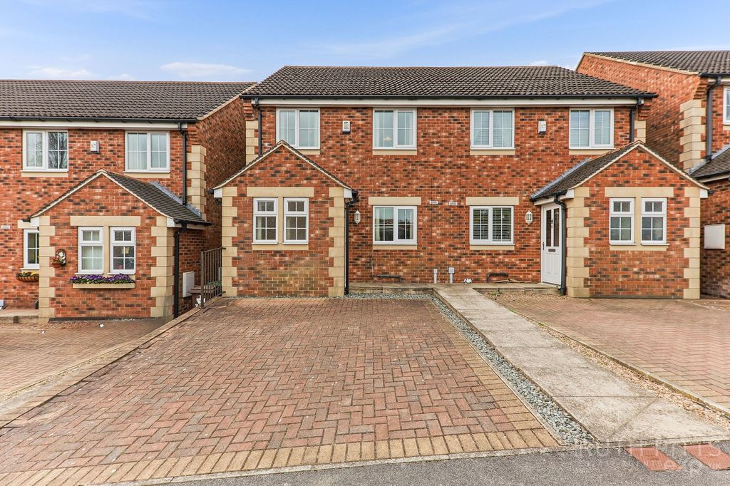 Property photo 1 of 27