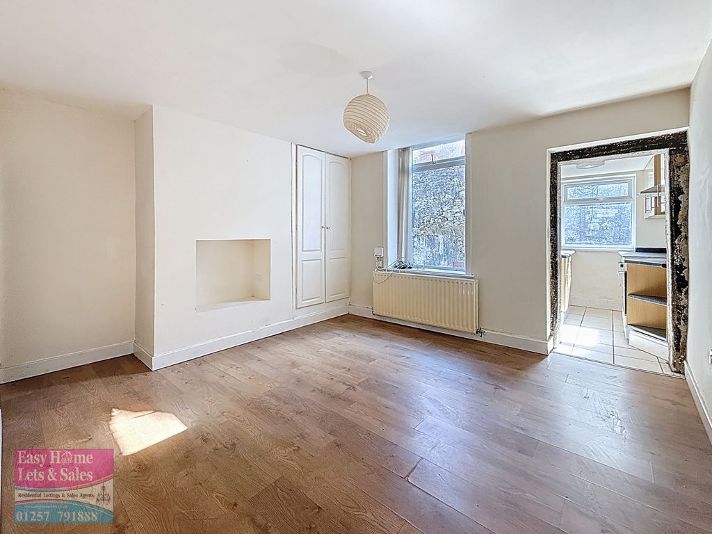 Property photo 3 of 12 Dining/Living Room