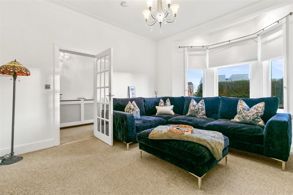 Property photo 3 of 25 Montrose-5.Jpg