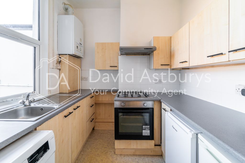 Property photo 2 of 9 Ndb00978