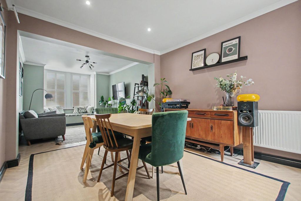 Property photo 3 of 12 Dining Room