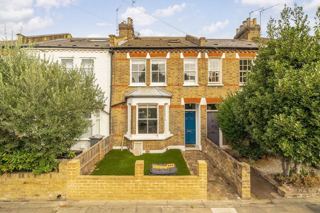 Property photo 1 of 7