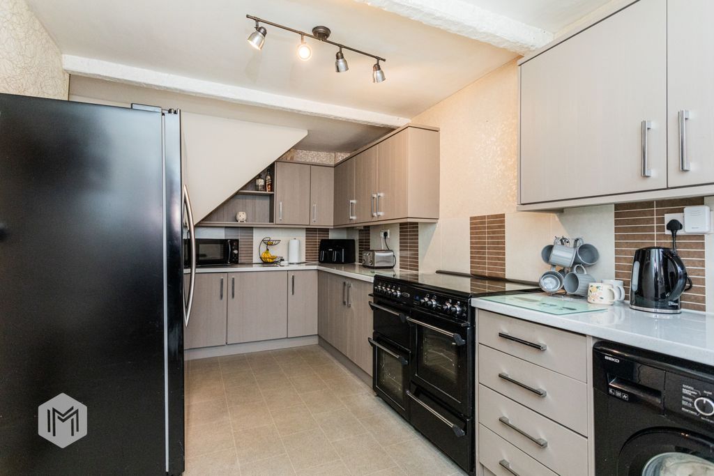 Property photo 3 of 20 Picture No. 05