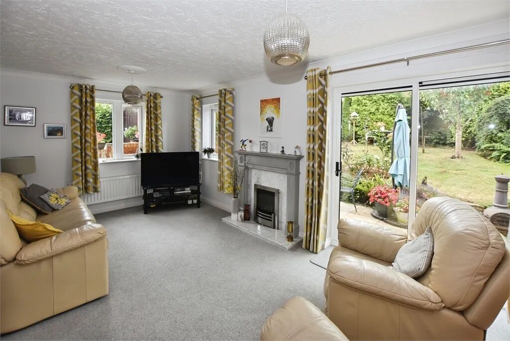 Property photo 2 of 16 Picture 2