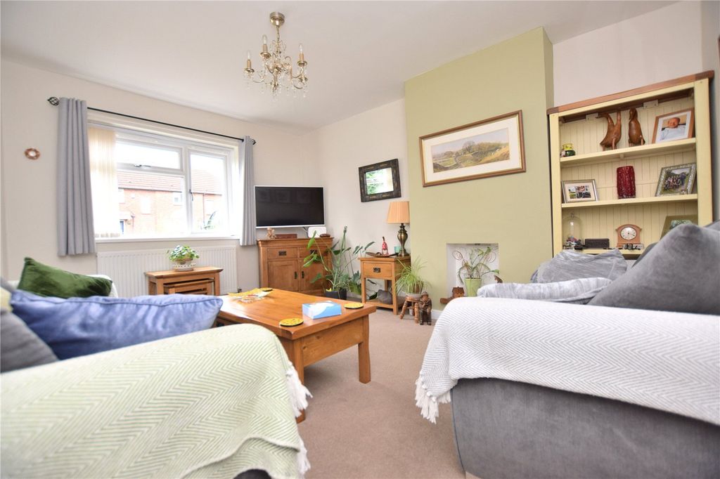 Property photo 2 of 13 Picture No. 15