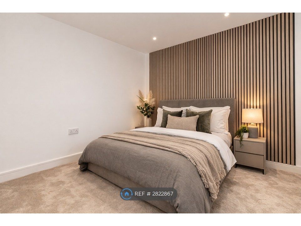 Property photo 1 of 5 Bedroom 1