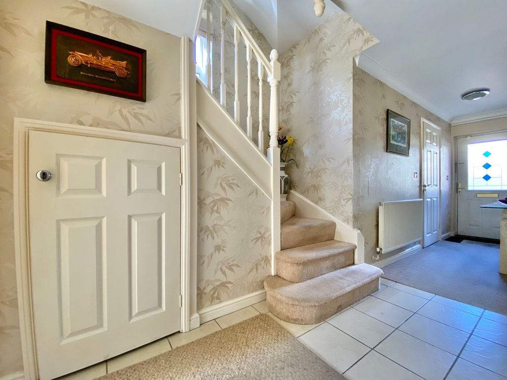 Property photo 3 of 21