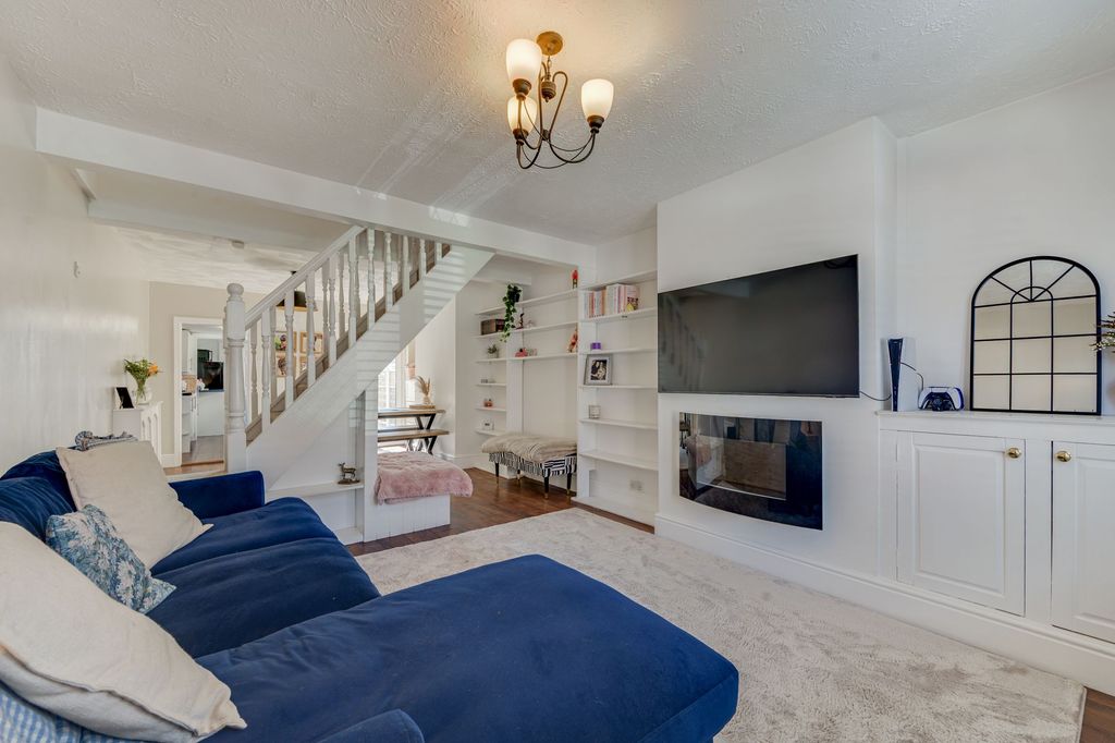 Property photo 2 of 15