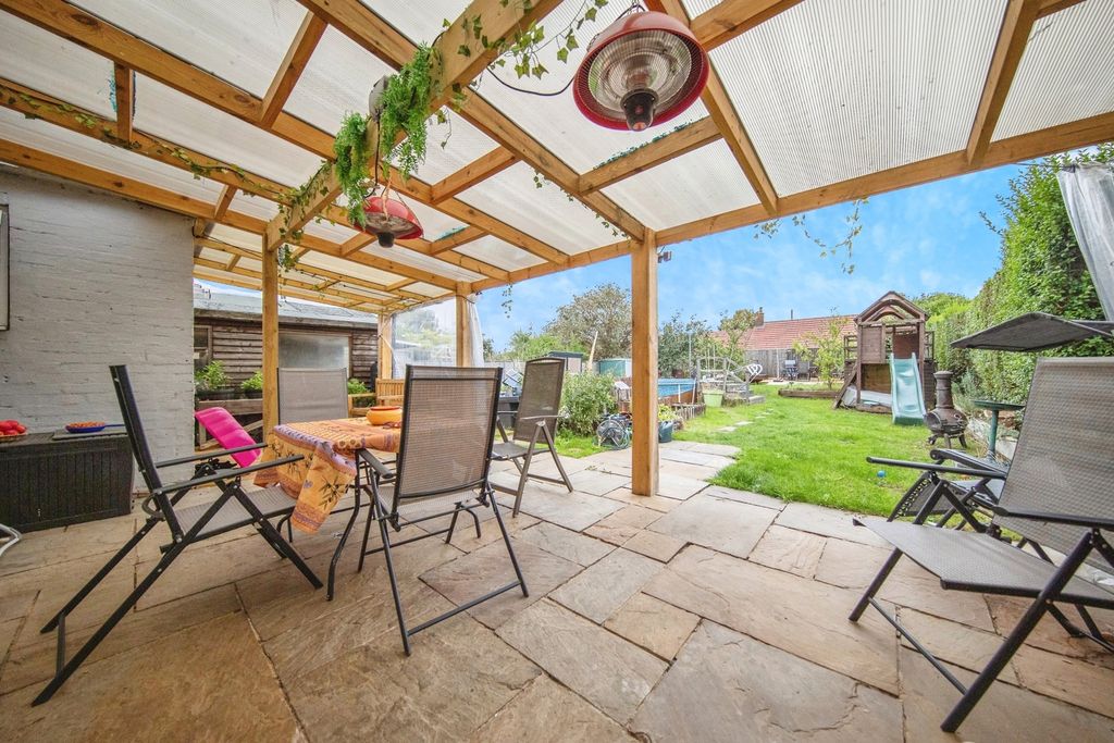 Property photo 3 of 16 Photo