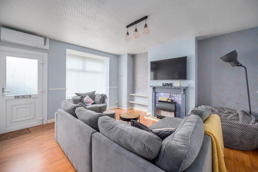 Property photo 3 of 15 Living Room