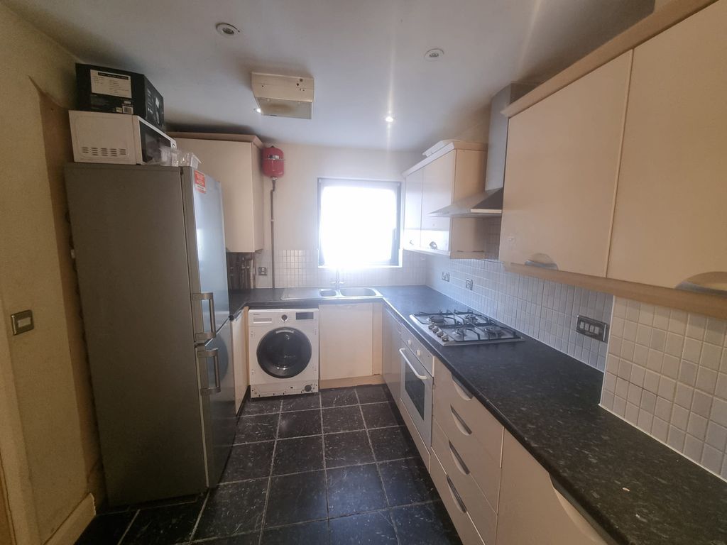 Property photo 3 of 23 21