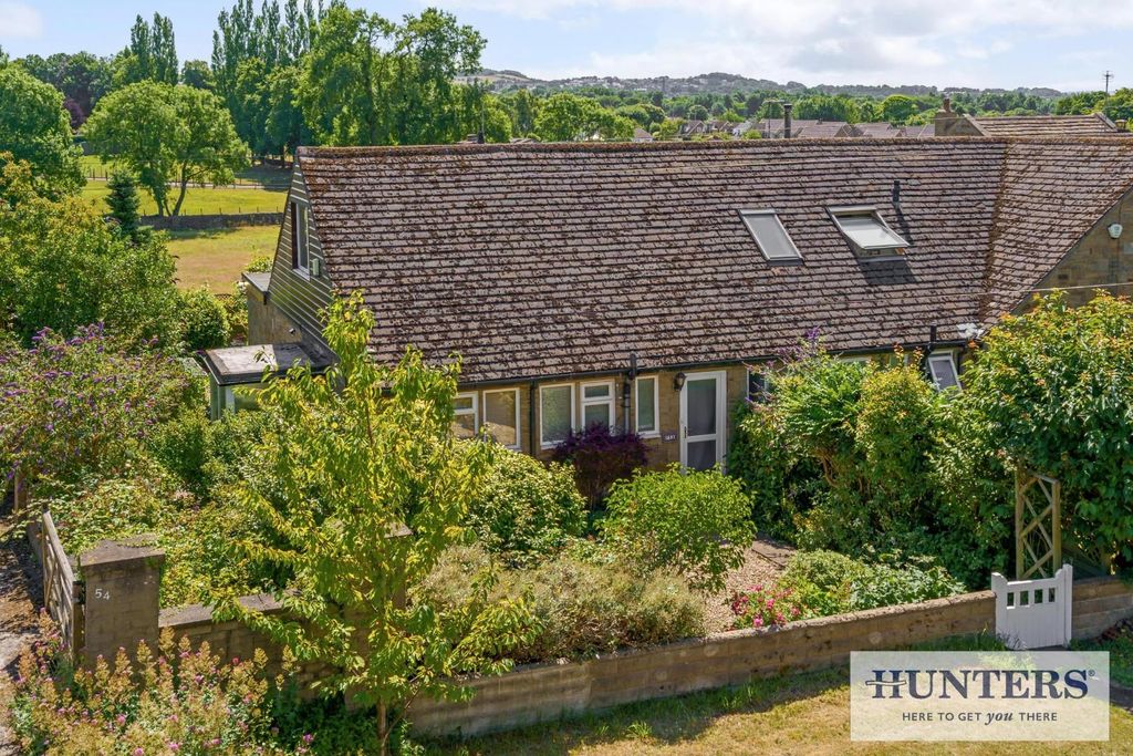 Property photo 1 of 21 95368_52 Town Street Guiseley (3) - Copy.Jpg