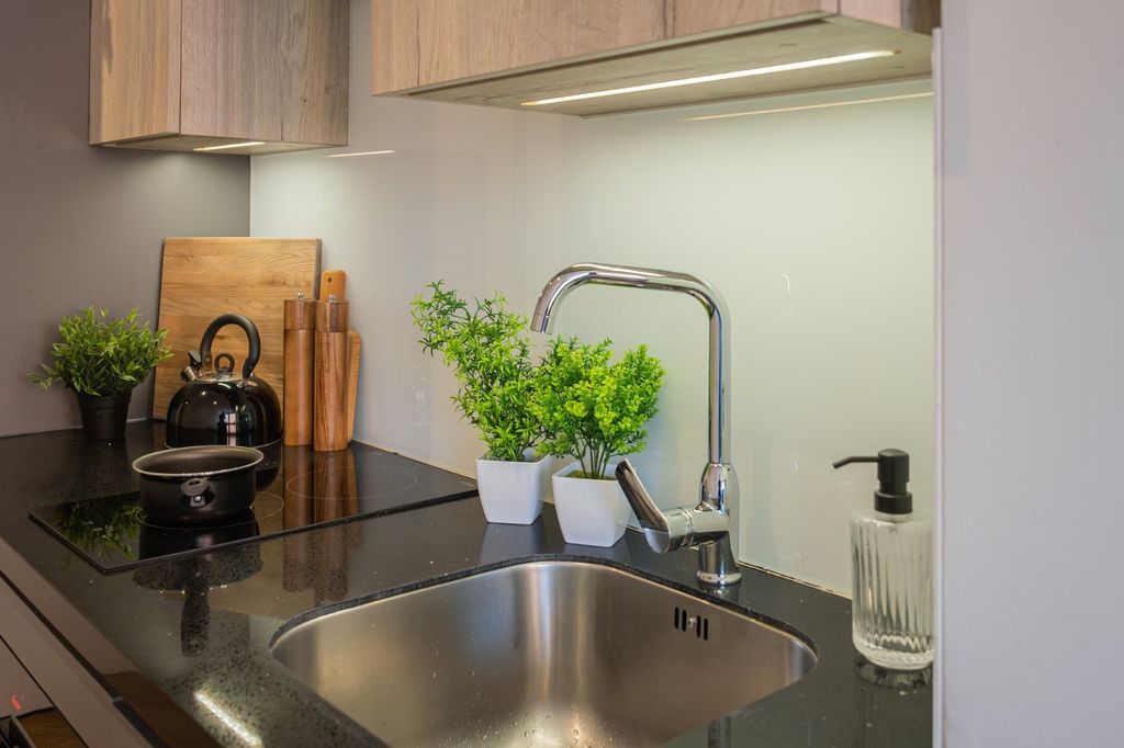 Property photo 2 of 6 Picture No. 16