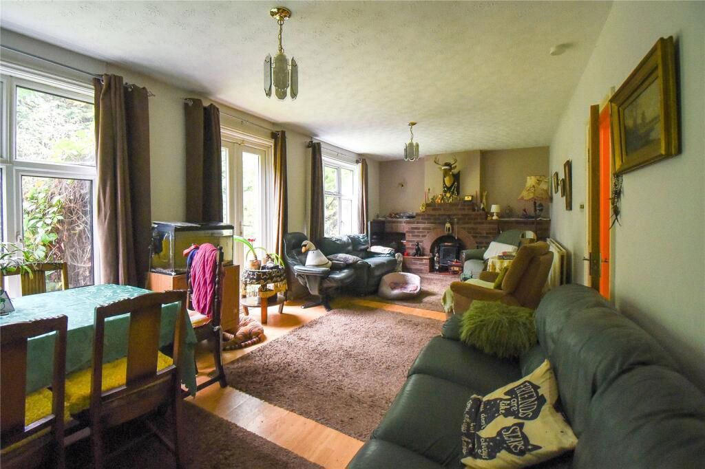 Property photo 2 of 19