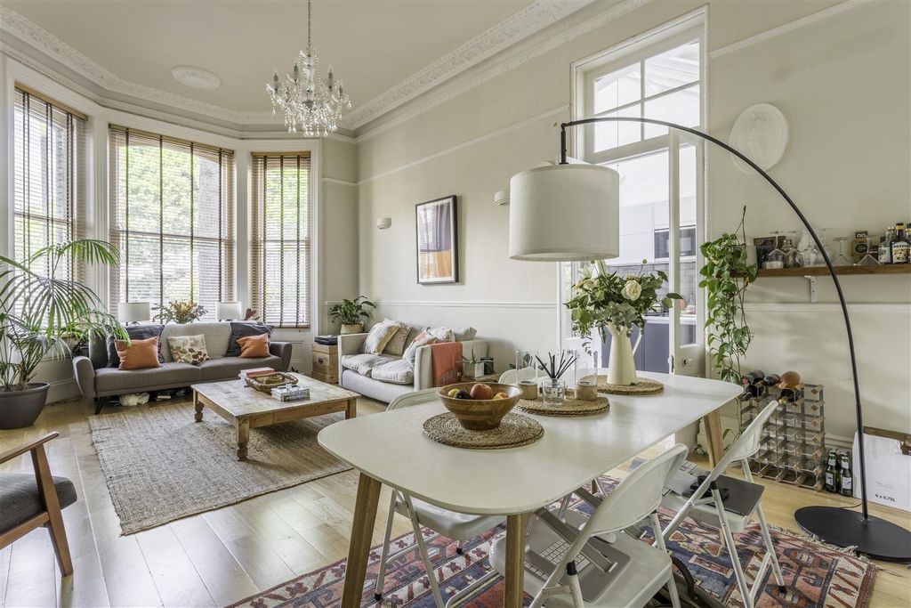 Property photo 2 of 29 16 Eaton Road-13.Jpg