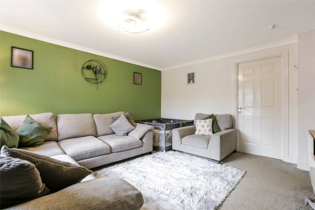 Property photo 3 of 21 Picture No. 03