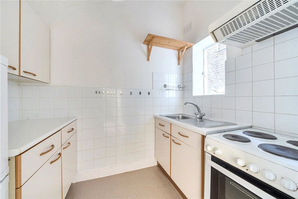 Property photo 3 of 12 Picture No. 10