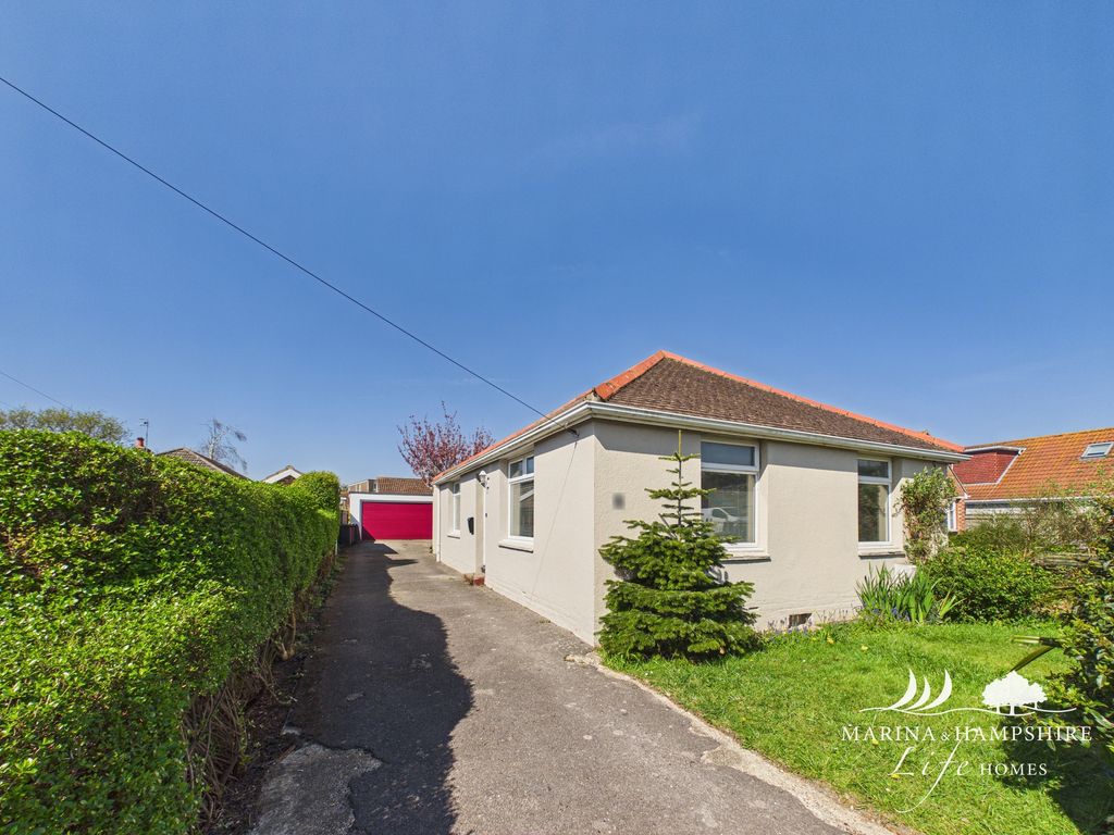 Property photo 1 of 28 Cam03915G0-Pr0053-Still028