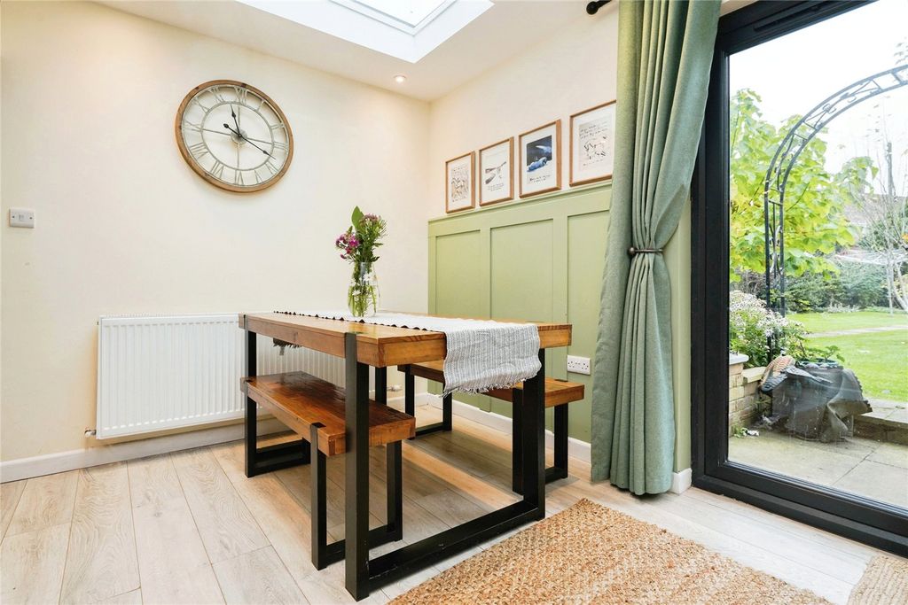 Property photo 3 of 16 Photography
