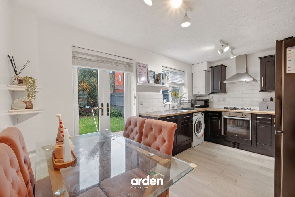 Property photo 3 of 13