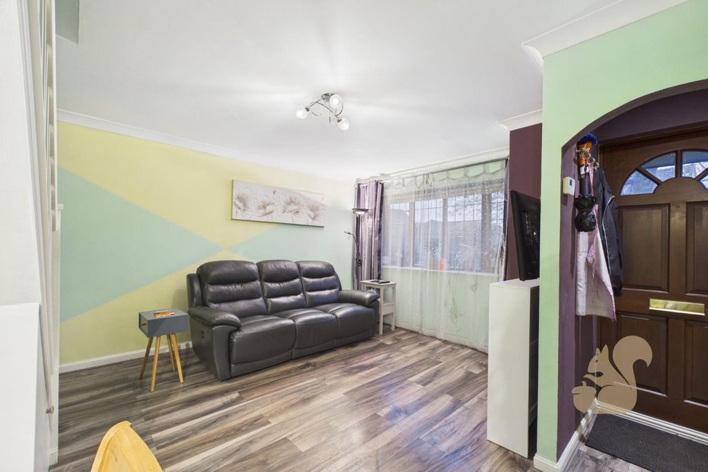 Property photo 2 of 13 Cam01659G0-Pr0663-Still005.Jpg