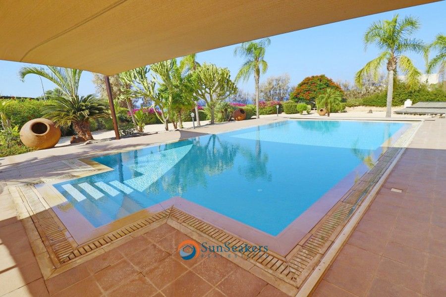 Property photo 3 of 49