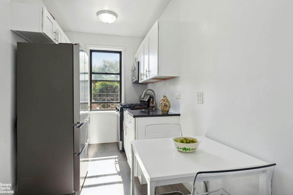 Property photo 3 of 10 <Alttext/>