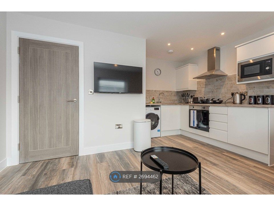 Property photo 2 of 6 Kitchen