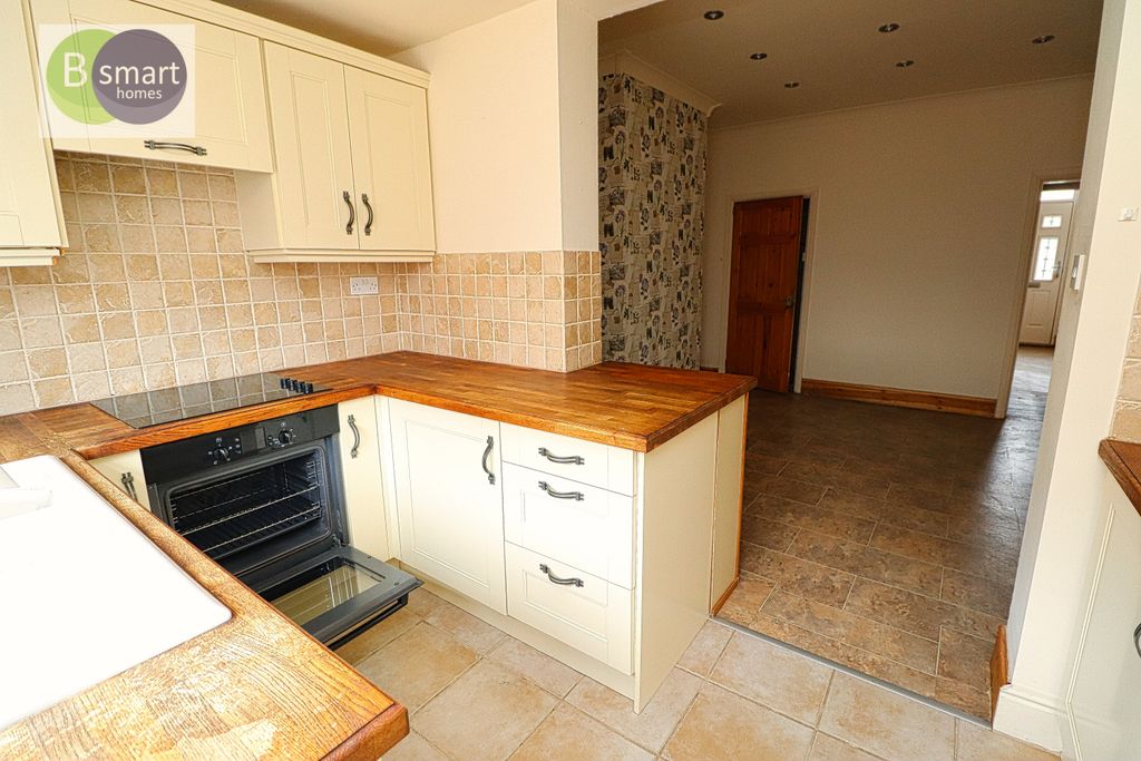 Property photo 3 of 10 Img_3687