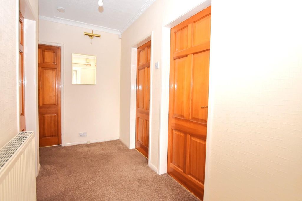 Property photo 2 of 38 Entrance Hall.Jpg
