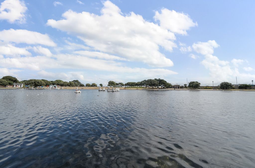 Property photo 2 of 16 1326712-25-687F96...