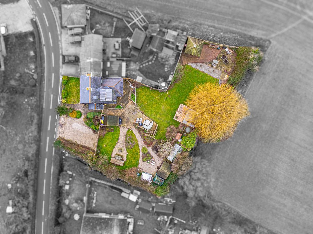 Property photo 2 of 45