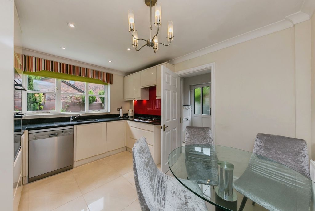 Property photo 3 of 29 Pbox-Img.Jpg