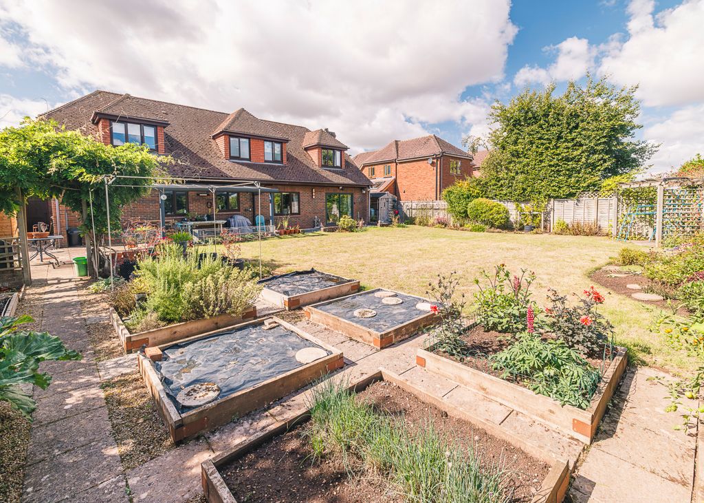 Property photo 3 of 29 Picture No. 28