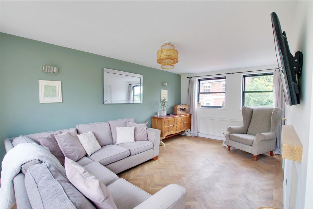 Property photo 3 of 12 Img_1464-Img_1466.Jpg