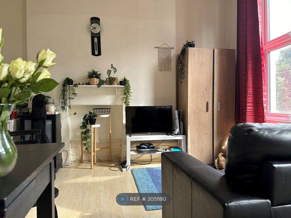 Property photo 1 of 4