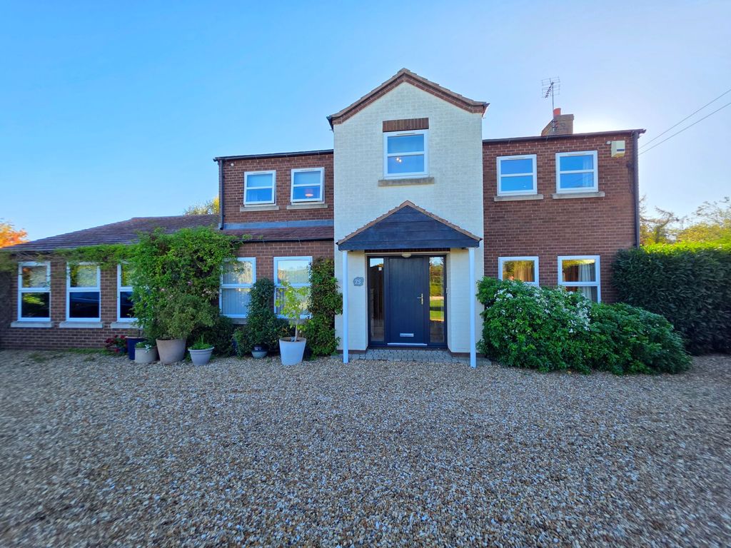 Property photo 2 of 30