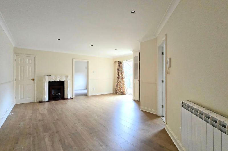 Property photo 2 of 9 Photo 6