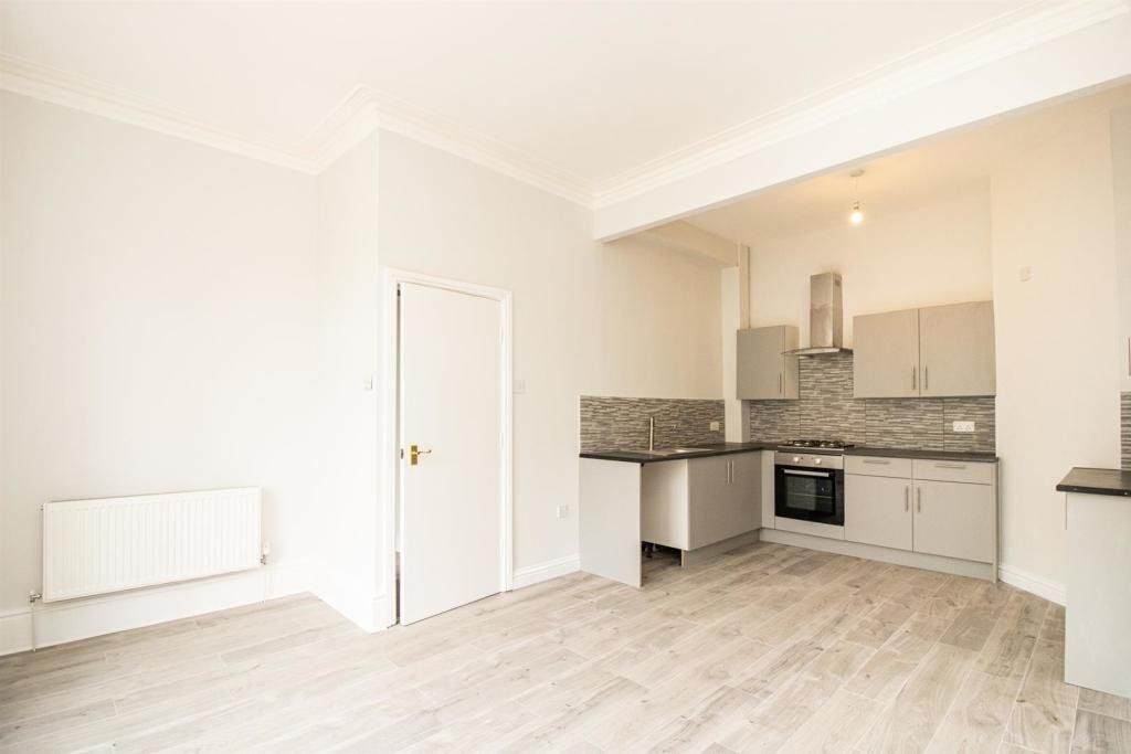 Property photo 2 of 7 Picture No. 06