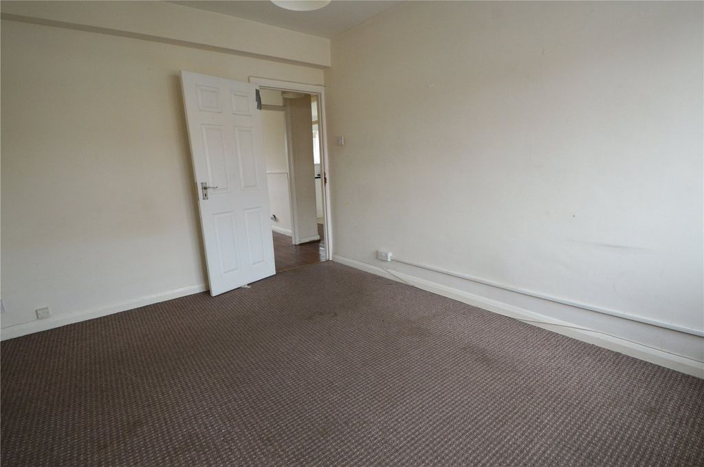 Property photo 3 of 5 Picture No. 04