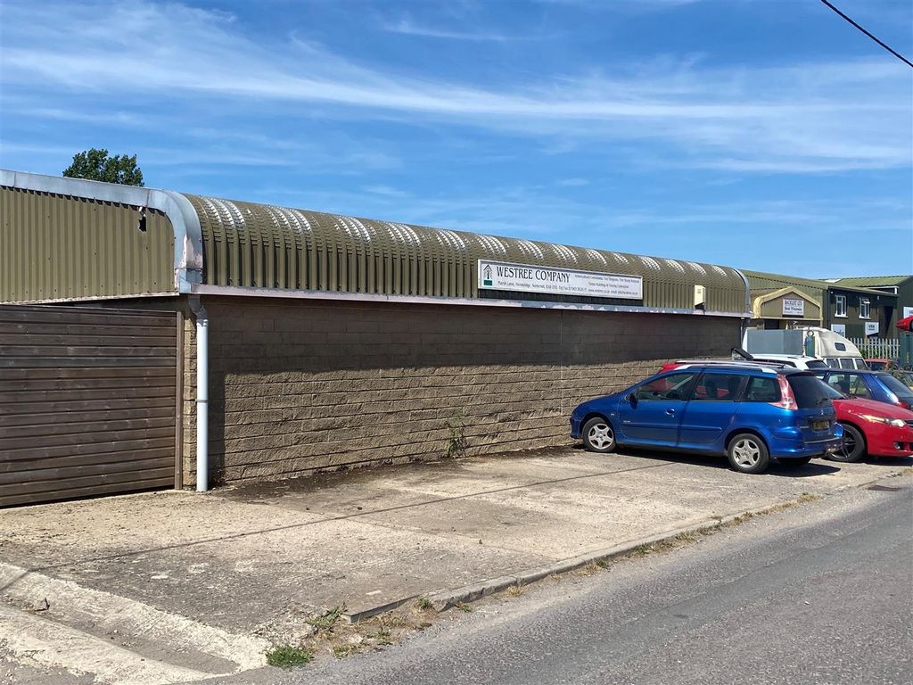 Property photo 2 of 7 6 Marsh Lane A.Jpg
