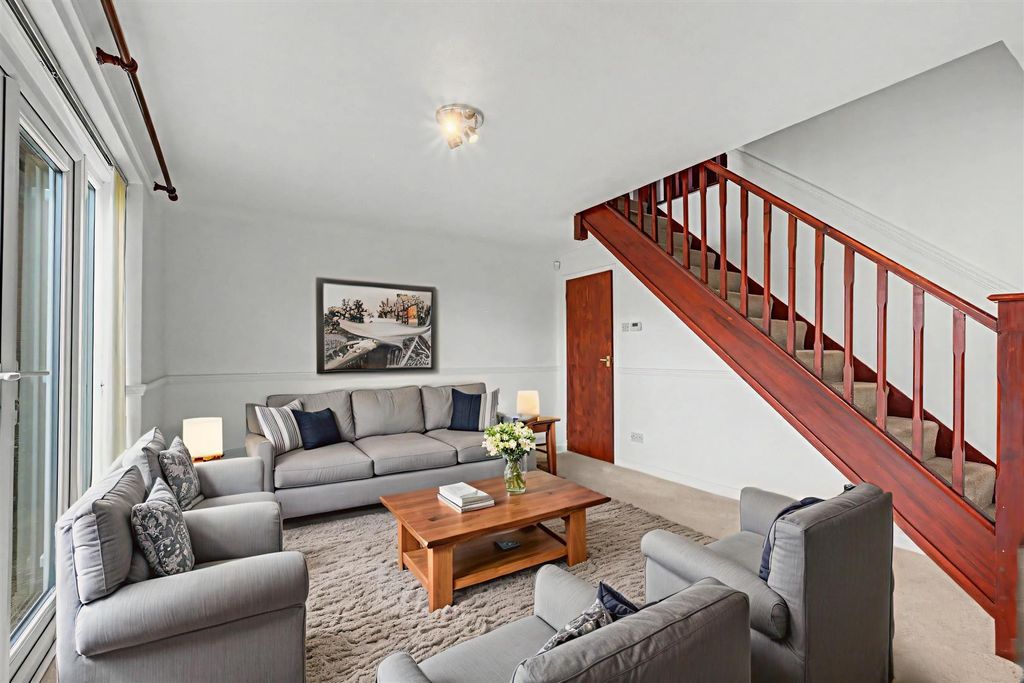 Property photo 3 of 18 Vf_.Jpeg