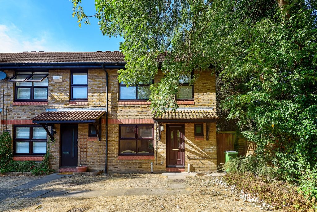Property photo 3 of 11 External