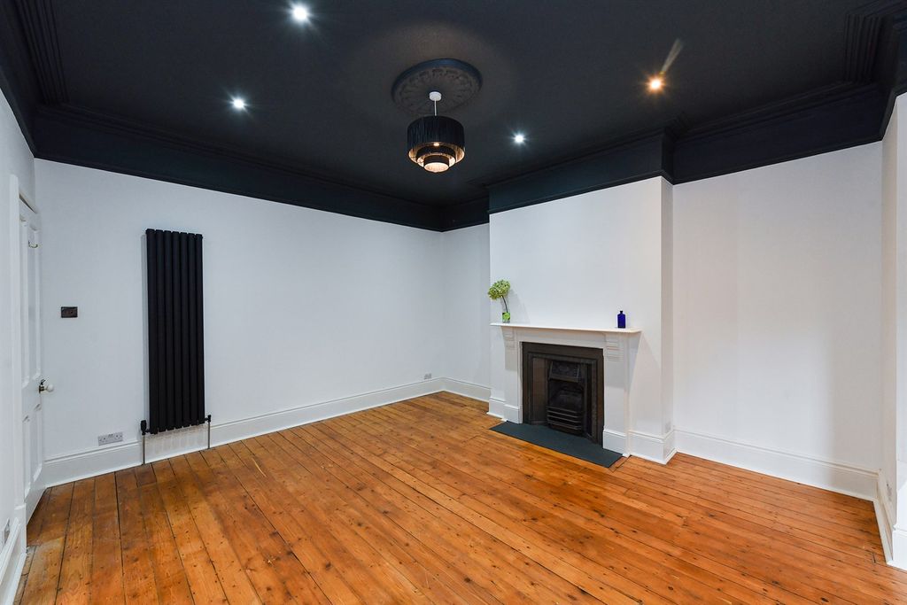 Additional image 8 of 5 bed semi-detached house to rentHamilton Drive NG7